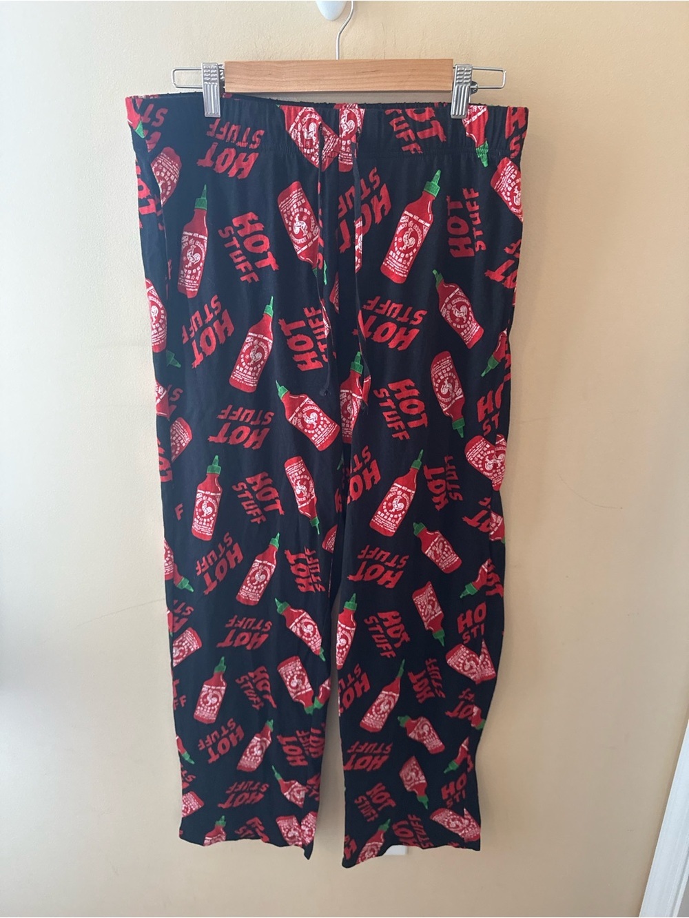 Huy Fong Sriracha hot sauce hot stuff pajama pants size medium